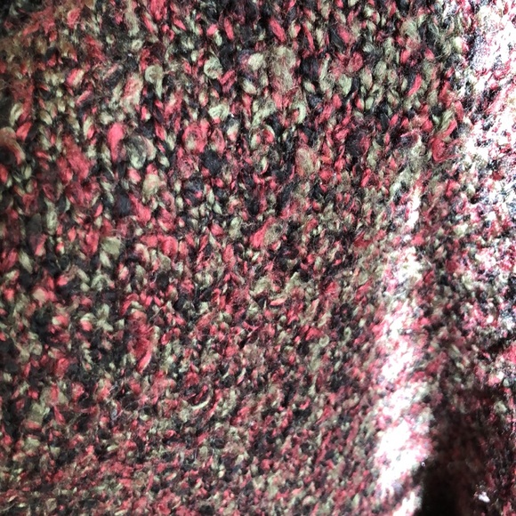 Synthetic blend turtleneck sweater. Size L, purple, green magenta. - Picture 4 of 4